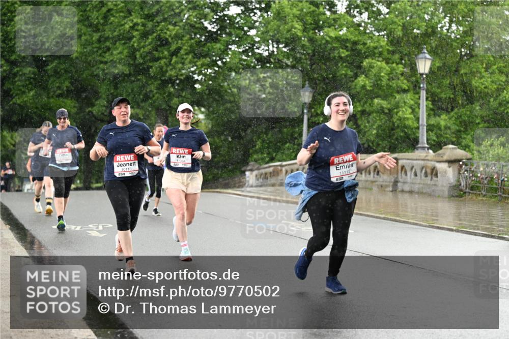 14.06.2026 - REWE Women's Run Dr. Thomas Lammeyer http://msf.ph/oto/9770502 14.06.2026 09:48:07 Laufen 10113, 11264, 7, 11112, 4444 meine-sportfotos.de