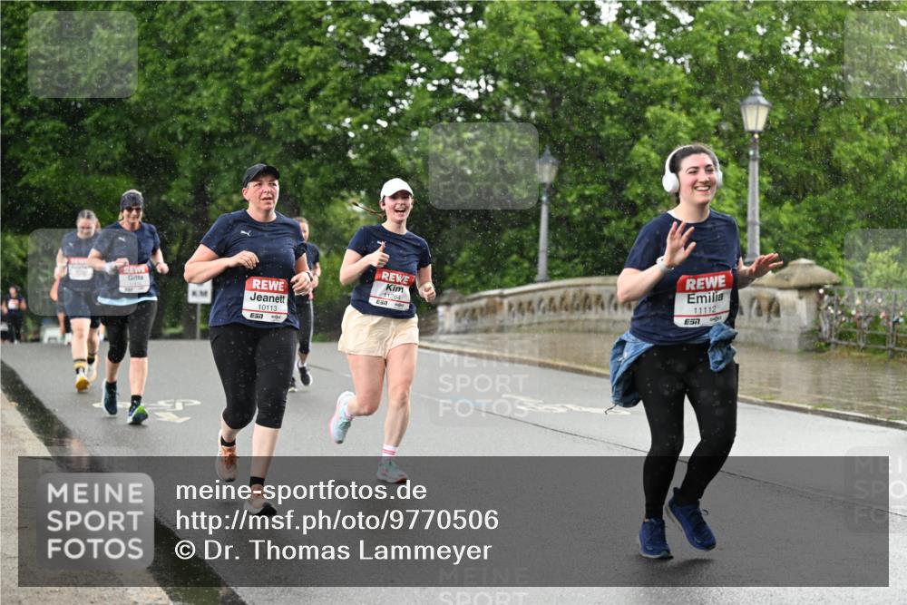 14.06.2026 - REWE Women's Run Dr. Thomas Lammeyer http://msf.ph/oto/9770506 14.06.2026 09:48:07 Laufen 10113, 7, 11264, 7, 11112, 7 meine-sportfotos.de