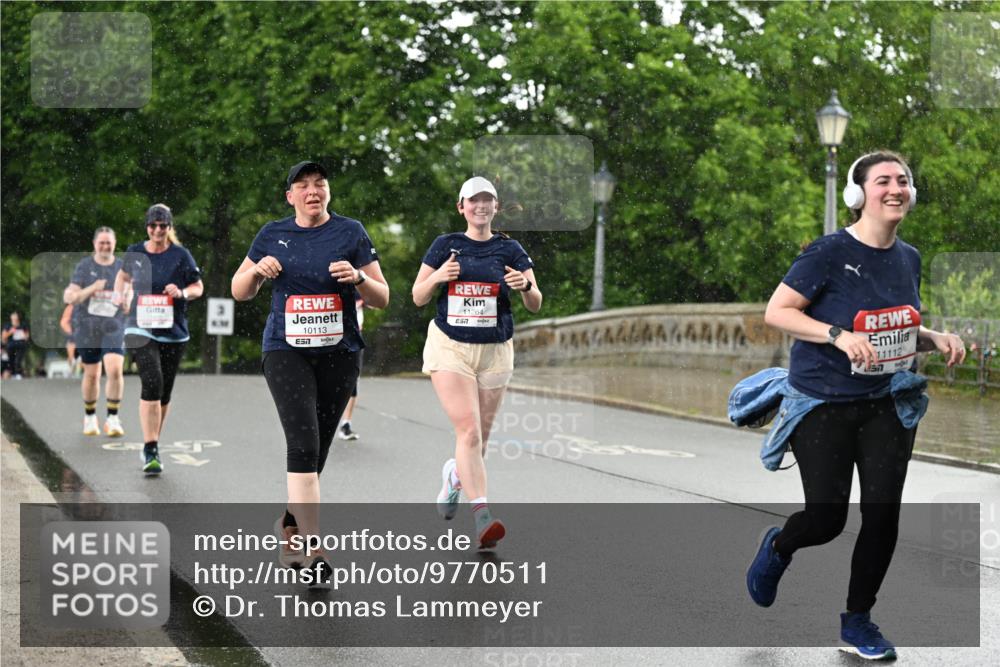 14.06.2026 - REWE Women's Run Dr. Thomas Lammeyer http://msf.ph/oto/9770511 14.06.2026 09:48:08 Laufen 10113, 7, 11264, 7, 157, 11112 meine-sportfotos.de