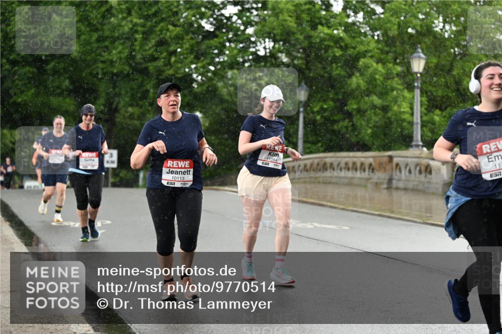 14.06.2026 - REWE Women's Run Dr. Thomas Lammeyer http://msf.ph/oto/9770514 14.06.2026 09:48:08 Laufen 4, 30, 10113, 7, 11264, 7, 111, 7 meine-sportfotos.de