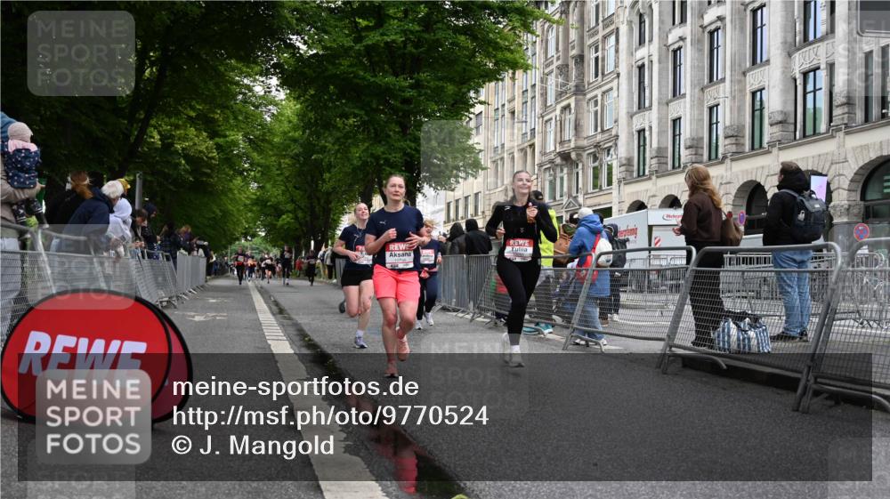 14.06.2026 - REWE Women's Run J. Mangold http://msf.ph/oto/9770524 14.06.2026 09:56:11 Ziel 10098, 10112, 10234, 10265, 10304, 10682, 10736, 10845, 10969, 11399, 11428, 11515 meine-sportfotos.de