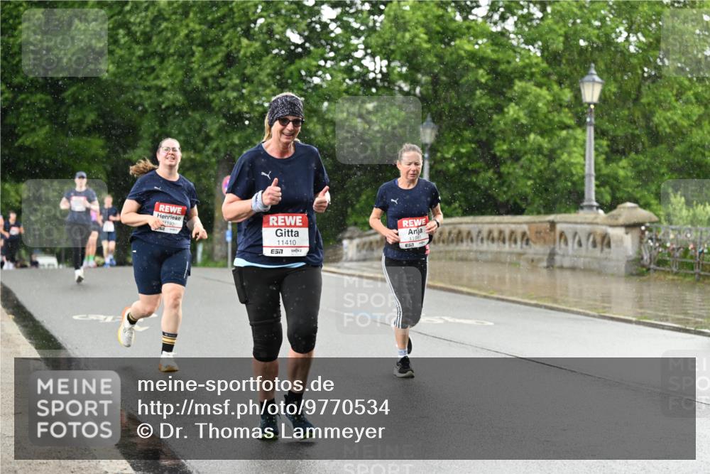 14.06.2026 - REWE Women's Run Dr. Thomas Lammeyer http://msf.ph/oto/9770534 14.06.2026 09:48:10 Laufen 11410, 7, 11081 meine-sportfotos.de