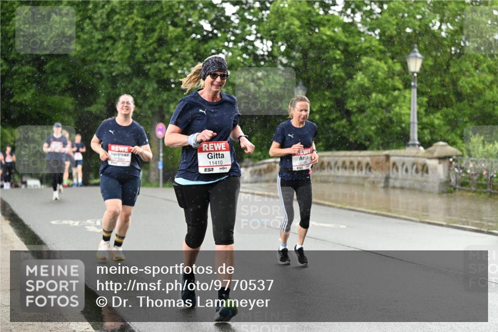 14.06.2026 - REWE Women's Run Dr. Thomas Lammeyer http://msf.ph/oto/9770537 14.06.2026 09:48:10 Laufen 11410, 7 meine-sportfotos.de