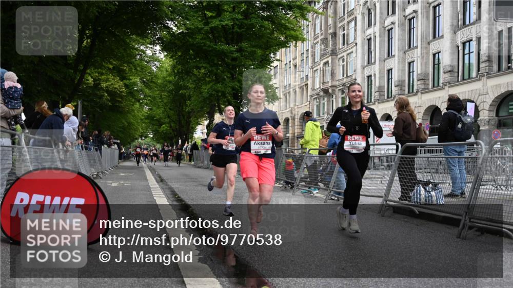 14.06.2026 - REWE Women's Run J. Mangold http://msf.ph/oto/9770538 14.06.2026 09:56:12 Ziel 10098, 10112, 10234, 10265, 10304, 10682, 10736, 10845, 11399, 11428, 11515 meine-sportfotos.de