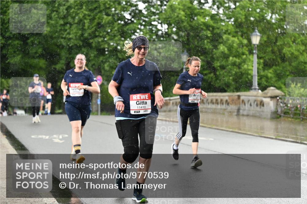 14.06.2026 - REWE Women's Run Dr. Thomas Lammeyer http://msf.ph/oto/9770539 14.06.2026 09:48:10 Laufen 11410, 7 meine-sportfotos.de