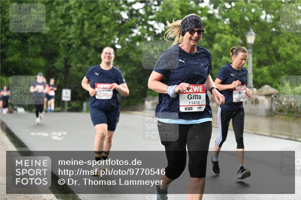 14.06.2026 - REWE Women's Run Dr. Thomas Lammeyer http://msf.ph/oto/9770546 14.06.2026 09:48:11 Laufen 737, 11410, 7 meine-sportfotos.de