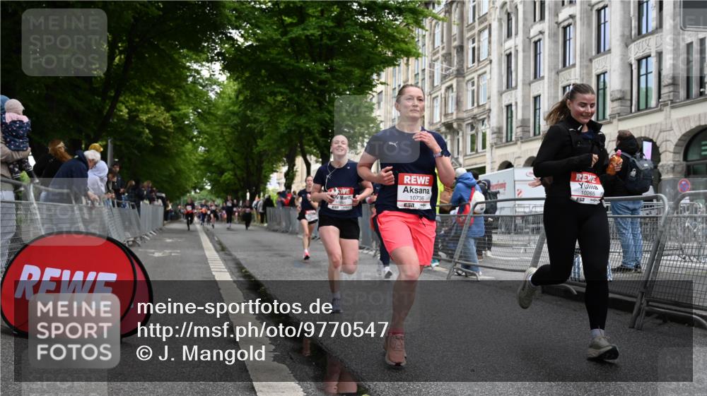 14.06.2026 - REWE Women's Run J. Mangold http://msf.ph/oto/9770547 14.06.2026 09:56:12 Ziel 10098, 10112, 10234, 10265, 10304, 10682, 10736, 10845, 11399, 11428, 11515 meine-sportfotos.de