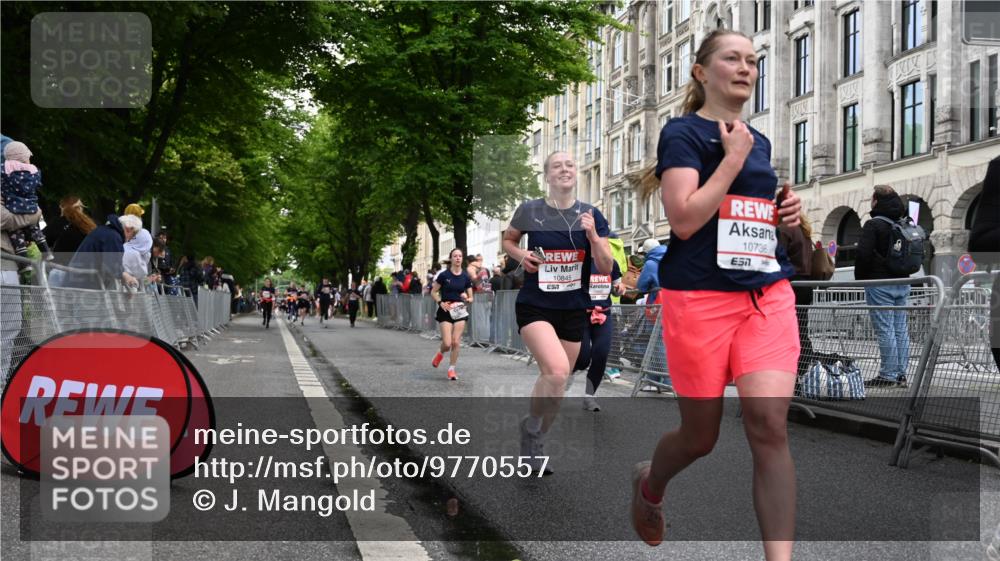 14.06.2026 - REWE Women's Run J. Mangold http://msf.ph/oto/9770557 14.06.2026 09:56:13 Ziel 10098, 10112, 10234, 10265, 10682, 10736, 10845, 11399 meine-sportfotos.de