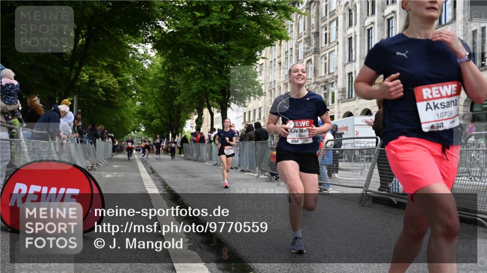 14.06.2026 - REWE Women's Run J. Mangold http://msf.ph/oto/9770559 14.06.2026 09:56:13 Ziel 10098, 10112, 10234, 10265, 10682, 10736, 10845, 11399 meine-sportfotos.de