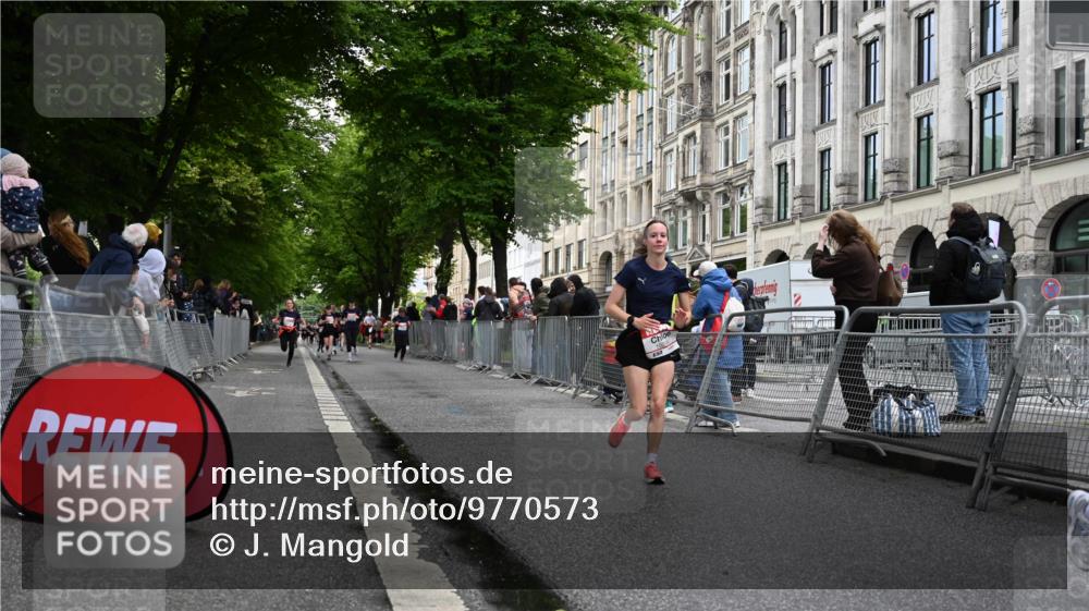14.06.2026 - REWE Women's Run J. Mangold http://msf.ph/oto/9770573 14.06.2026 09:56:15 Ziel 10018, 10234, 10265, 10682, 10736, 10845 meine-sportfotos.de