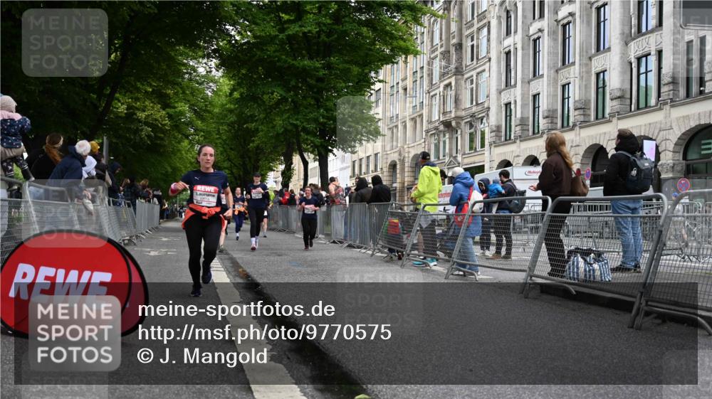 14.06.2026 - REWE Women's Run J. Mangold http://msf.ph/oto/9770575 14.06.2026 09:56:20 Ziel 10018, 10156, 10399, 10547, 11415, 11516 meine-sportfotos.de