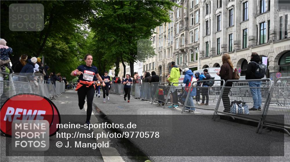 14.06.2026 - REWE Women's Run J. Mangold http://msf.ph/oto/9770578 14.06.2026 09:56:20 Ziel 10018, 10156, 10399, 10547, 11415, 11516 meine-sportfotos.de