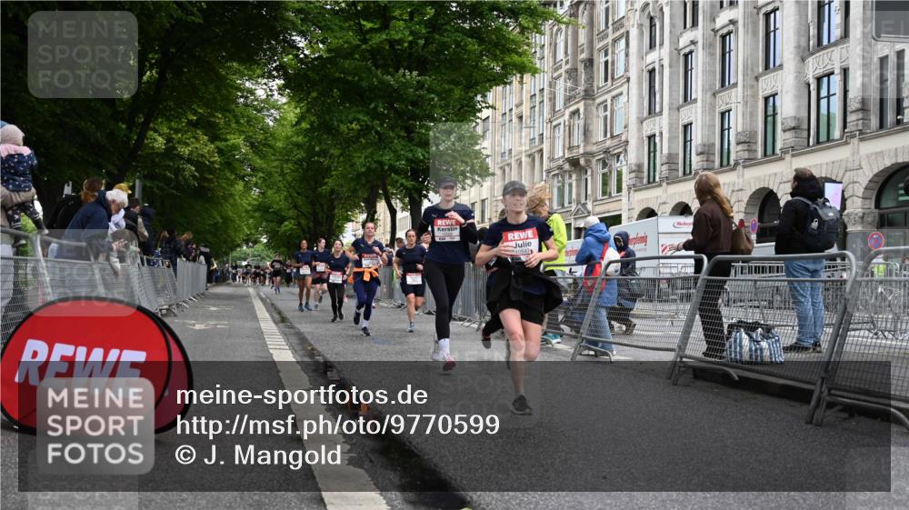 14.06.2026 - REWE Women's Run J. Mangold http://msf.ph/oto/9770599 14.06.2026 09:56:23 Ziel 10018, 10156, 10399, 10438, 10465, 10547, 10781, 11007, 11415, 11516 meine-sportfotos.de