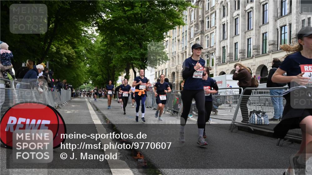 14.06.2026 - REWE Women's Run J. Mangold http://msf.ph/oto/9770607 14.06.2026 09:56:24 Ziel 10018, 10156, 10399, 10438, 10465, 10547, 10781, 10782, 11007, 11415, 11516 meine-sportfotos.de