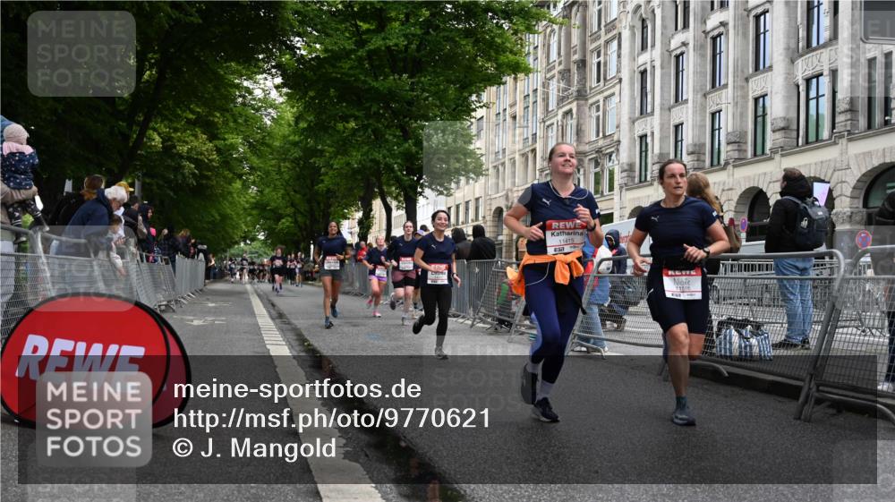 14.06.2026 - REWE Women's Run J. Mangold http://msf.ph/oto/9770621 14.06.2026 09:56:25 Ziel 10156, 10399, 10438, 10465, 10547, 10781, 10782, 11007, 11415, 11516 meine-sportfotos.de