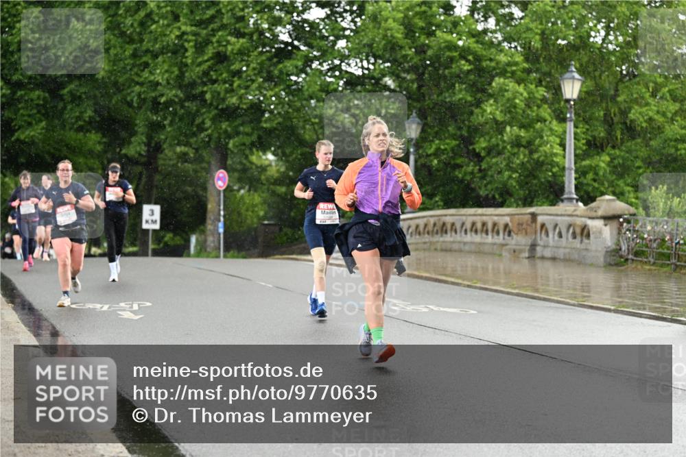 14.06.2026 - REWE Women's Run Dr. Thomas Lammeyer http://msf.ph/oto/9770635 14.06.2026 09:48:18 Laufen 3, 44444444 meine-sportfotos.de