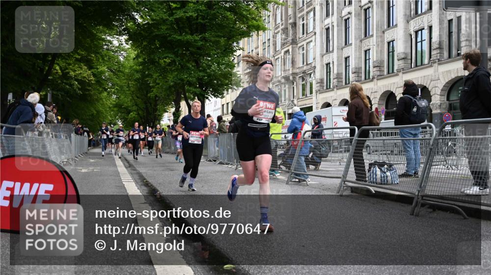 14.06.2026 - REWE Women's Run J. Mangold http://msf.ph/oto/9770647 14.06.2026 09:56:35 Ziel 11214, 11283, 11312, 11436 meine-sportfotos.de