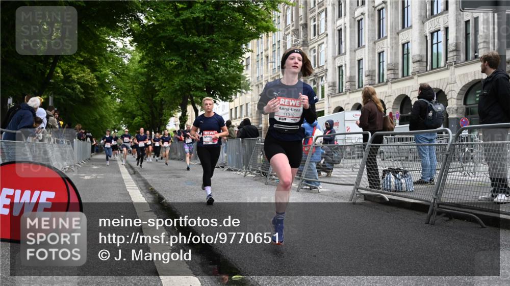 14.06.2026 - REWE Women's Run J. Mangold http://msf.ph/oto/9770651 14.06.2026 09:56:35 Ziel 11214, 11283, 11312, 11436 meine-sportfotos.de