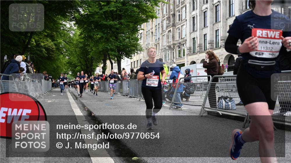 14.06.2026 - REWE Women's Run J. Mangold http://msf.ph/oto/9770654 14.06.2026 09:56:36 Ziel 10773, 11132, 11214, 11283, 11302, 11312, 11436 meine-sportfotos.de