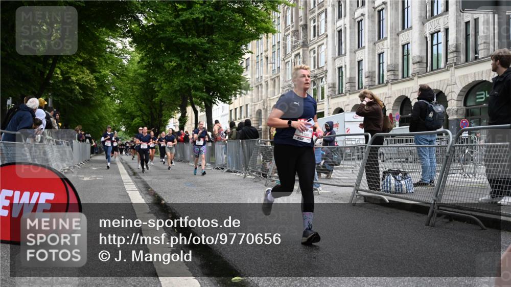 14.06.2026 - REWE Women's Run J. Mangold http://msf.ph/oto/9770656 14.06.2026 09:56:36 Ziel 10773, 11132, 11214, 11283, 11302, 11312, 11436 meine-sportfotos.de