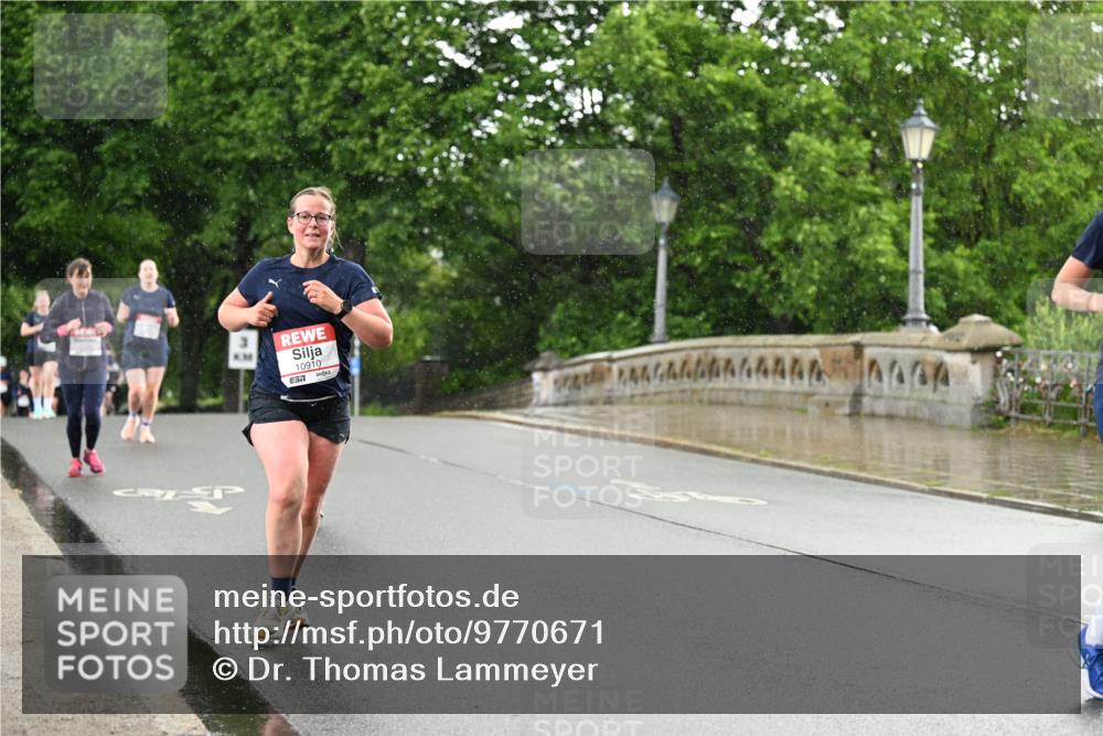 14.06.2026 - REWE Women's Run Dr. Thomas Lammeyer http://msf.ph/oto/9770671 14.06.2026 09:48:21 Laufen 10910, 57, 0404 meine-sportfotos.de