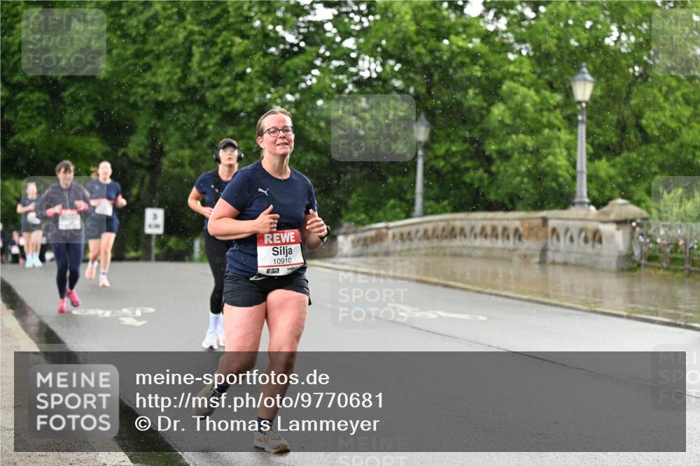 14.06.2026 - REWE Women's Run Dr. Thomas Lammeyer http://msf.ph/oto/9770681 14.06.2026 09:48:22 Laufen 10910, 7 meine-sportfotos.de