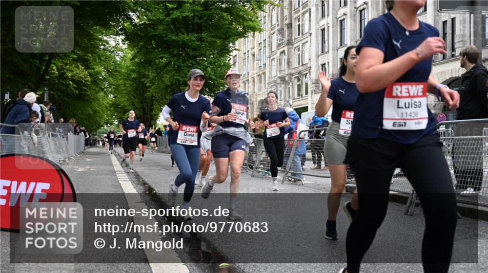 14.06.2026 - REWE Women's Run J. Mangold http://msf.ph/oto/9770683 14.06.2026 09:56:42 Ziel 10167, 10253, 10479, 10740, 10773, 11055, 11132, 11214, 11302, 11344, 11436, 11509, 11535 meine-sportfotos.de