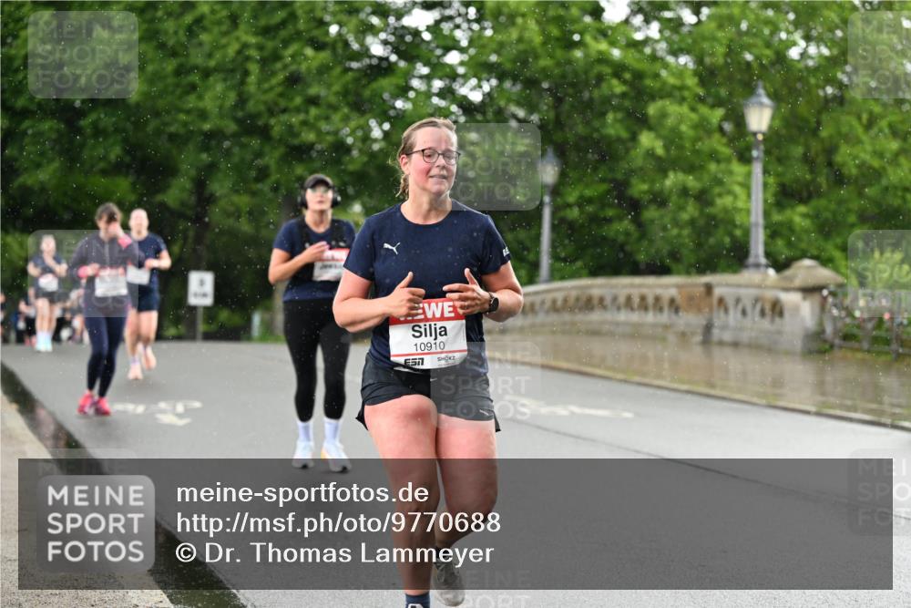 14.06.2026 - REWE Women's Run Dr. Thomas Lammeyer http://msf.ph/oto/9770688 14.06.2026 09:48:22 Laufen 10910 meine-sportfotos.de