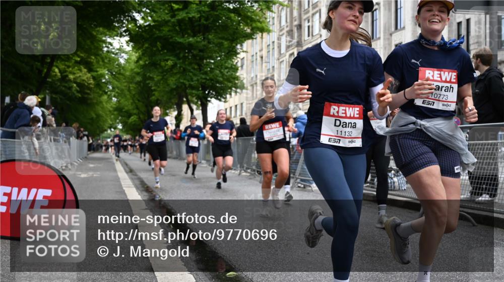 14.06.2026 - REWE Women's Run J. Mangold http://msf.ph/oto/9770696 14.06.2026 09:56:43 Ziel 10167, 10253, 10479, 10740, 10773, 10844, 11055, 11132, 11214, 11302, 11344, 11436, 11509, 11535 meine-sportfotos.de