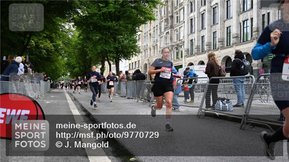 14.06.2026 - REWE Women's Run J. Mangold http://msf.ph/oto/9770729 14.06.2026 09:56:47 Ziel 10167, 10253, 10287, 10463, 10479, 10740, 10844, 11055, 11344, 11509, 11535 meine-sportfotos.de