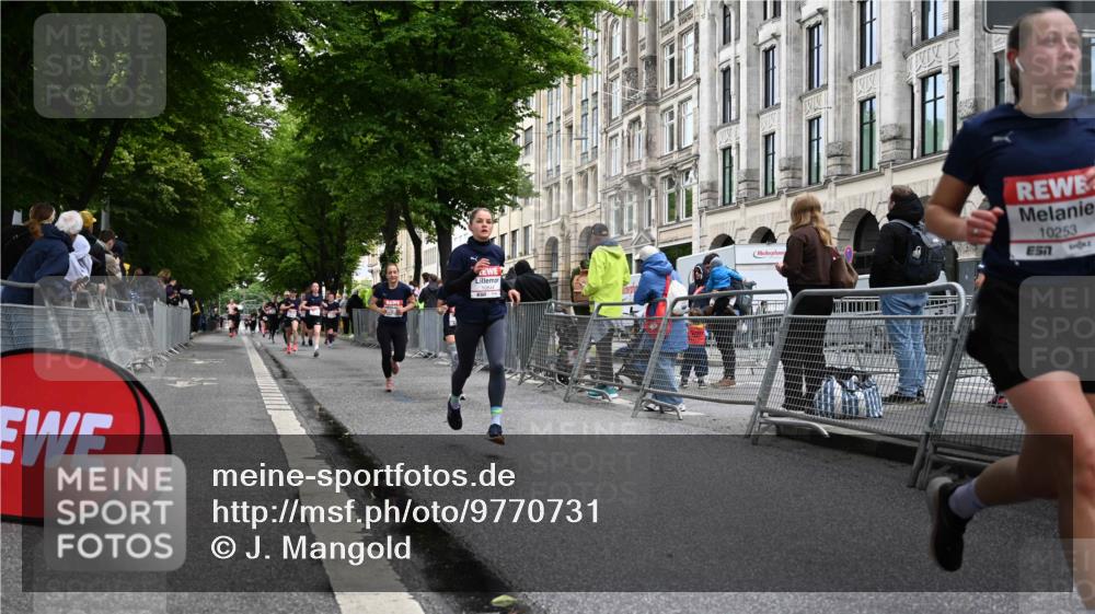 14.06.2026 - REWE Women's Run J. Mangold http://msf.ph/oto/9770731 14.06.2026 09:56:48 Ziel 10167, 10253, 10287, 10463, 10479, 10740, 10844, 11016, 11055, 11344, 11509 meine-sportfotos.de