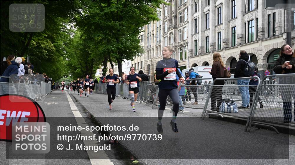 14.06.2026 - REWE Women's Run J. Mangold http://msf.ph/oto/9770739 14.06.2026 09:56:49 Ziel 10131, 10167, 10253, 10287, 10463, 10740, 10844, 11016, 11055, 11344 meine-sportfotos.de