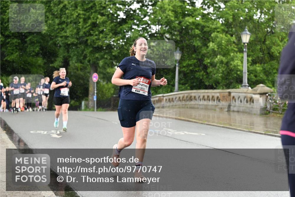 14.06.2026 - REWE Women's Run Dr. Thomas Lammeyer http://msf.ph/oto/9770747 14.06.2026 09:48:27 Laufen 10836 meine-sportfotos.de