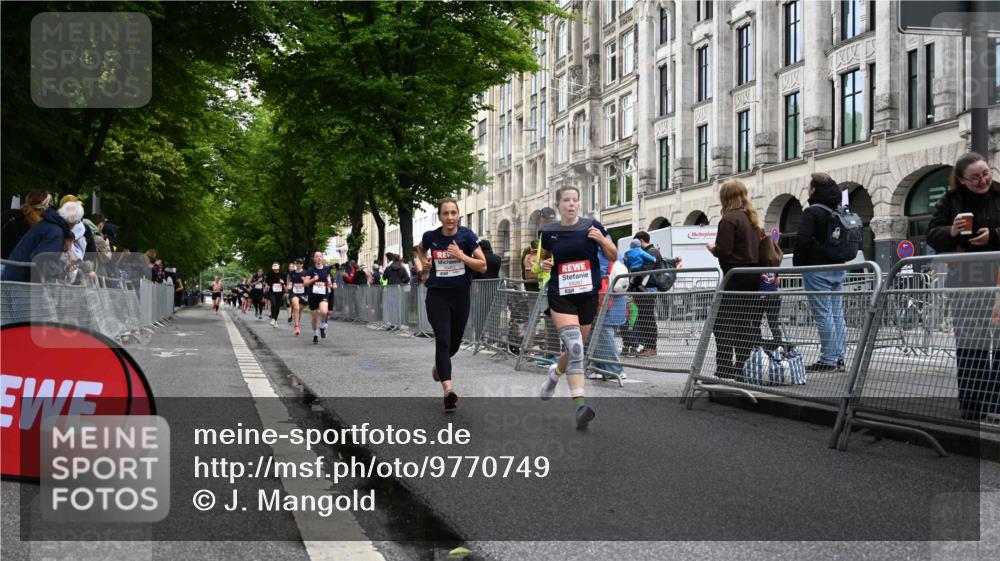 14.06.2026 - REWE Women's Run J. Mangold http://msf.ph/oto/9770749 14.06.2026 09:56:50 Ziel 10131, 10253, 10287, 10463, 10740, 10844, 11016, 11344 meine-sportfotos.de