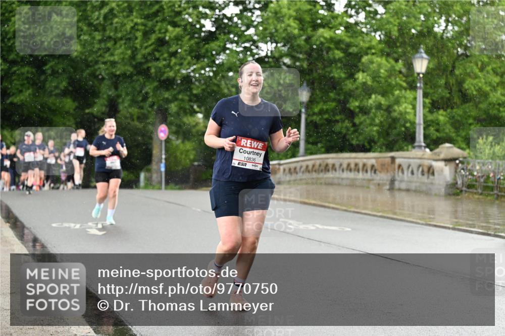14.06.2026 - REWE Women's Run Dr. Thomas Lammeyer http://msf.ph/oto/9770750 14.06.2026 09:48:27 Laufen 10836 meine-sportfotos.de