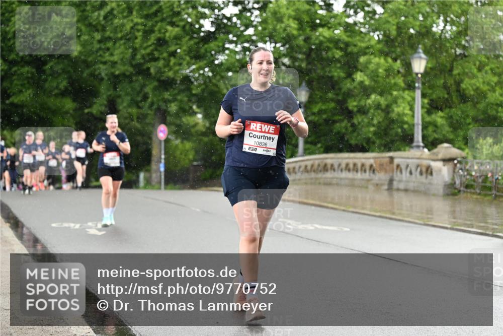 14.06.2026 - REWE Women's Run Dr. Thomas Lammeyer http://msf.ph/oto/9770752 14.06.2026 09:48:27 Laufen 10836, 57 meine-sportfotos.de