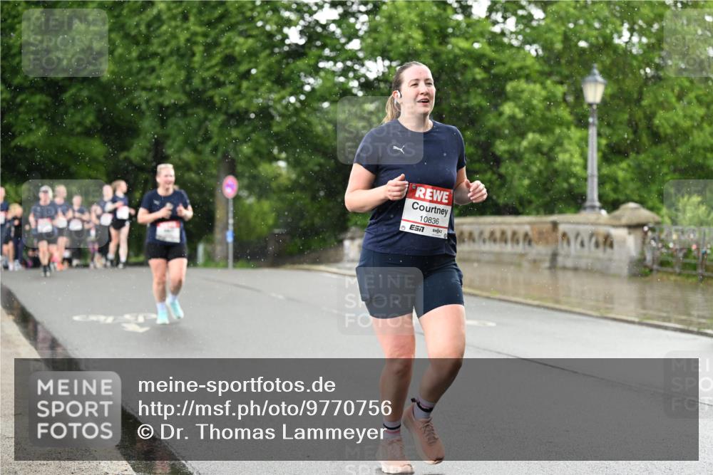14.06.2026 - REWE Women's Run Dr. Thomas Lammeyer http://msf.ph/oto/9770756 14.06.2026 09:48:27 Laufen 10836 meine-sportfotos.de