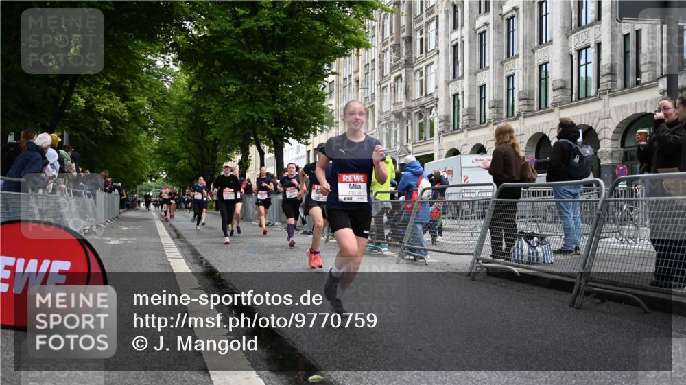 14.06.2026 - REWE Women's Run J. Mangold http://msf.ph/oto/9770759 14.06.2026 09:56:54 Ziel 10131, 10287, 10385, 10463, 10543, 10611, 10835, 10926, 11016 meine-sportfotos.de