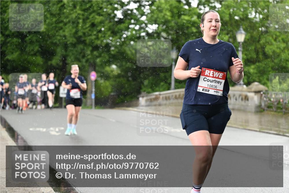 14.06.2026 - REWE Women's Run Dr. Thomas Lammeyer http://msf.ph/oto/9770762 14.06.2026 09:48:28 Laufen 10836 meine-sportfotos.de