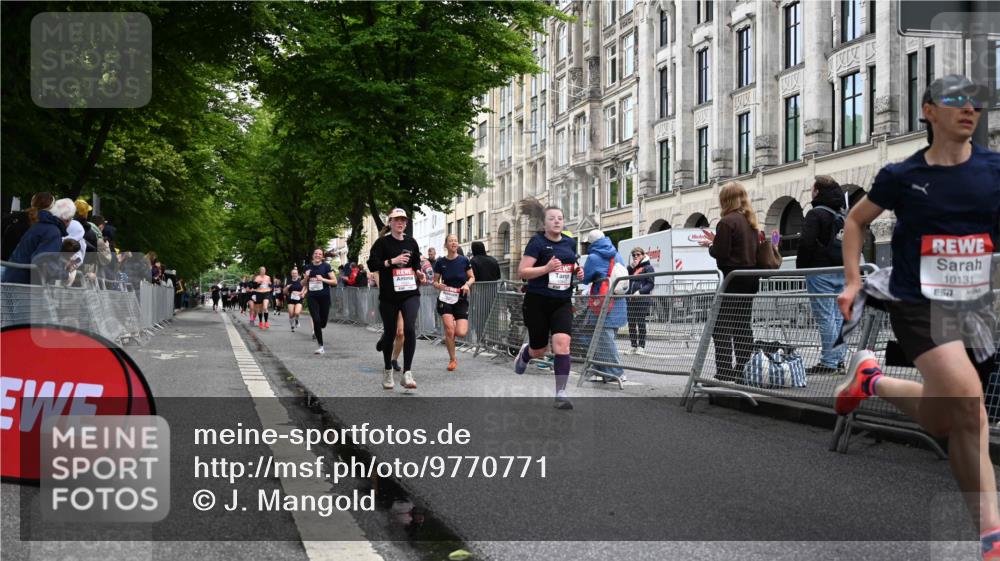 14.06.2026 - REWE Women's Run J. Mangold http://msf.ph/oto/9770771 14.06.2026 09:56:56 Ziel 10131, 10385, 10543, 10611, 10835, 10926, 10976, 11016, 11304 meine-sportfotos.de