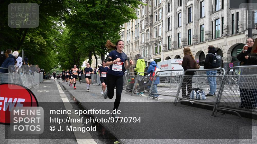 14.06.2026 - REWE Women's Run J. Mangold http://msf.ph/oto/9770794 14.06.2026 09:56:59 Ziel 10131, 10385, 10543, 10611, 10835, 10926, 10976, 11183, 11304 meine-sportfotos.de
