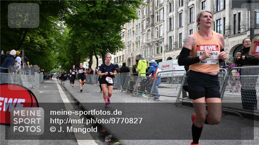 14.06.2026 - REWE Women's Run J. Mangold http://msf.ph/oto/9770827 14.06.2026 09:57:04 Ziel 10075, 10226, 10802, 10901, 10976, 11183, 11304 meine-sportfotos.de
