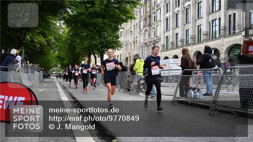 14.06.2026 - REWE Women's Run J. Mangold http://msf.ph/oto/9770849 14.06.2026 09:57:07 Ziel 10075, 10173, 10226, 10802, 10901, 11183, 11262, 11276, 11423 meine-sportfotos.de