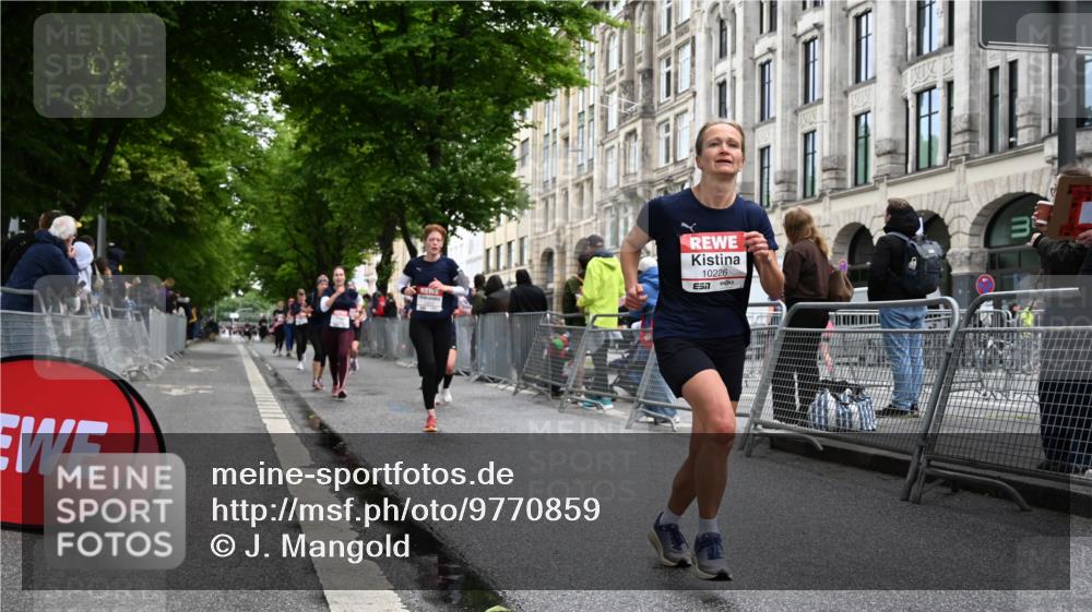 14.06.2026 - REWE Women's Run J. Mangold http://msf.ph/oto/9770859 14.06.2026 09:57:08 Ziel 10075, 10173, 10226, 10802, 10901, 11183, 11262, 11276, 11423 meine-sportfotos.de