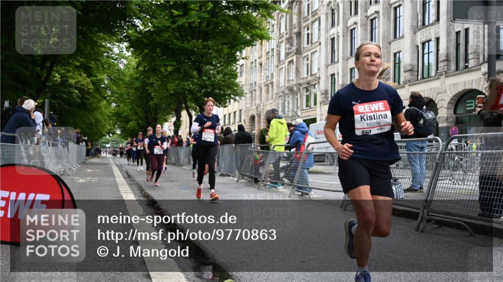 14.06.2026 - REWE Women's Run J. Mangold http://msf.ph/oto/9770863 14.06.2026 09:57:09 Ziel 10075, 10173, 10226, 10377, 10802, 10901, 11131, 11262, 11276, 11423 meine-sportfotos.de