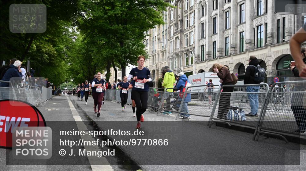 14.06.2026 - REWE Women's Run J. Mangold http://msf.ph/oto/9770866 14.06.2026 09:57:09 Ziel 10075, 10173, 10226, 10377, 10802, 10901, 11131, 11262, 11276, 11423 meine-sportfotos.de