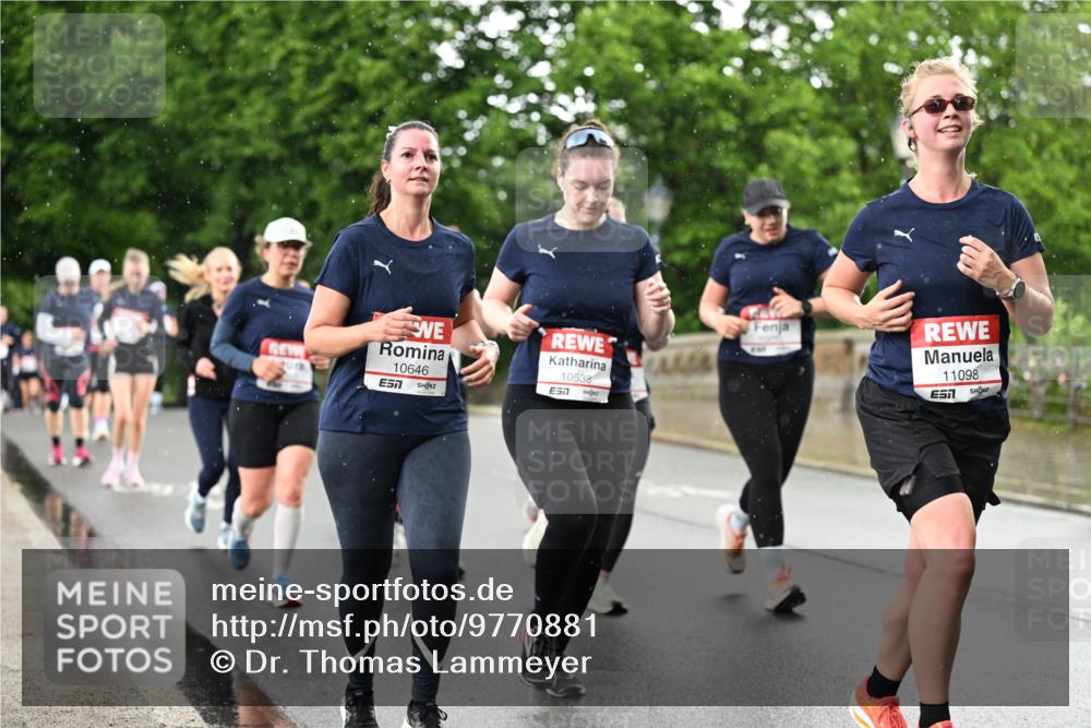 14.06.2026 - REWE Women's Run Dr. Thomas Lammeyer http://msf.ph/oto/9770881 14.06.2026 09:48:38 Laufen 10646, 7, 10538, 57, 11098 meine-sportfotos.de