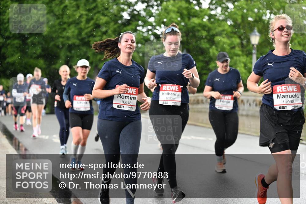 14.06.2026 - REWE Women's Run Dr. Thomas Lammeyer http://msf.ph/oto/9770883 14.06.2026 09:48:38 Laufen 10646, 7, 10538, 57, 11098 meine-sportfotos.de