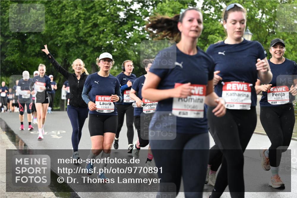 14.06.2026 - REWE Women's Run Dr. Thomas Lammeyer http://msf.ph/oto/9770891 14.06.2026 09:48:39 Laufen 11161, 10868, 57, 10040, 10538, 7, 10255, 7 meine-sportfotos.de