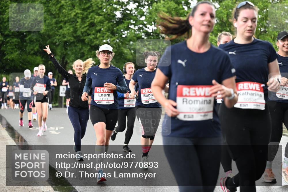 14.06.2026 - REWE Women's Run Dr. Thomas Lammeyer http://msf.ph/oto/9770893 14.06.2026 09:48:39 Laufen 11161, 7, 10868, 7, 10040, 1053, 102 meine-sportfotos.de